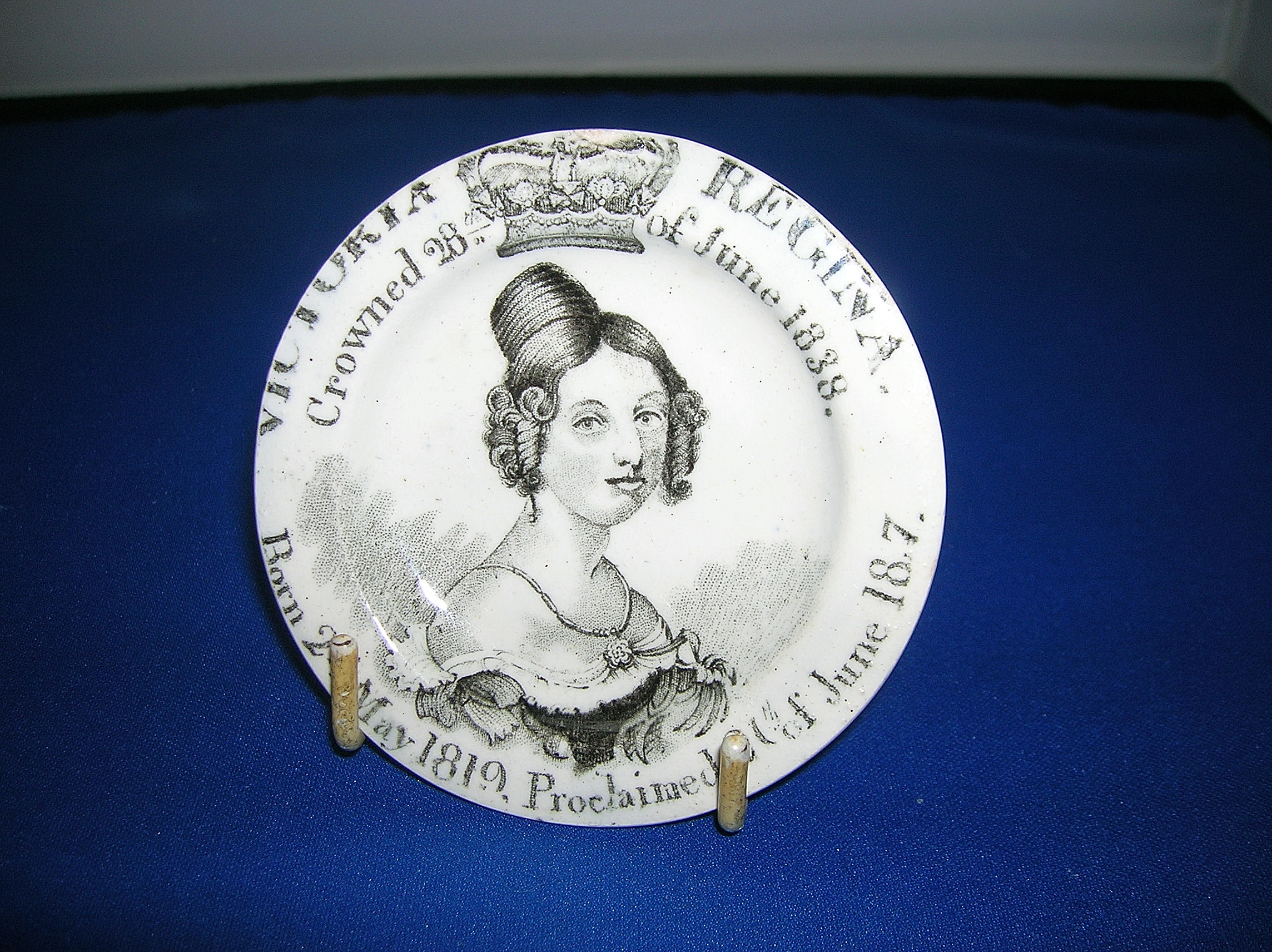 Queen Victoria Miniature Coronation Plate.